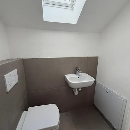 4-zimmer-wohnung Mit Balkon, Fernblick, Parkplatz, Wlan, Einbaukueche, Bad & Gaeste-wc * Grafenau (Bavaria)